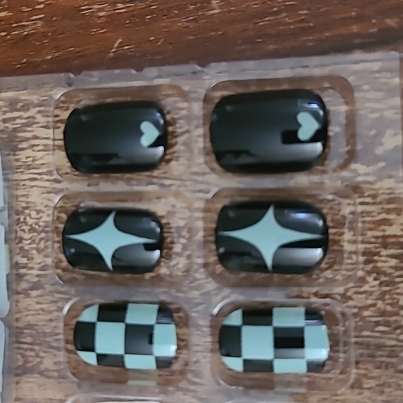 2/$16 Black Hearts Press On Nails - Picture 14 of 14